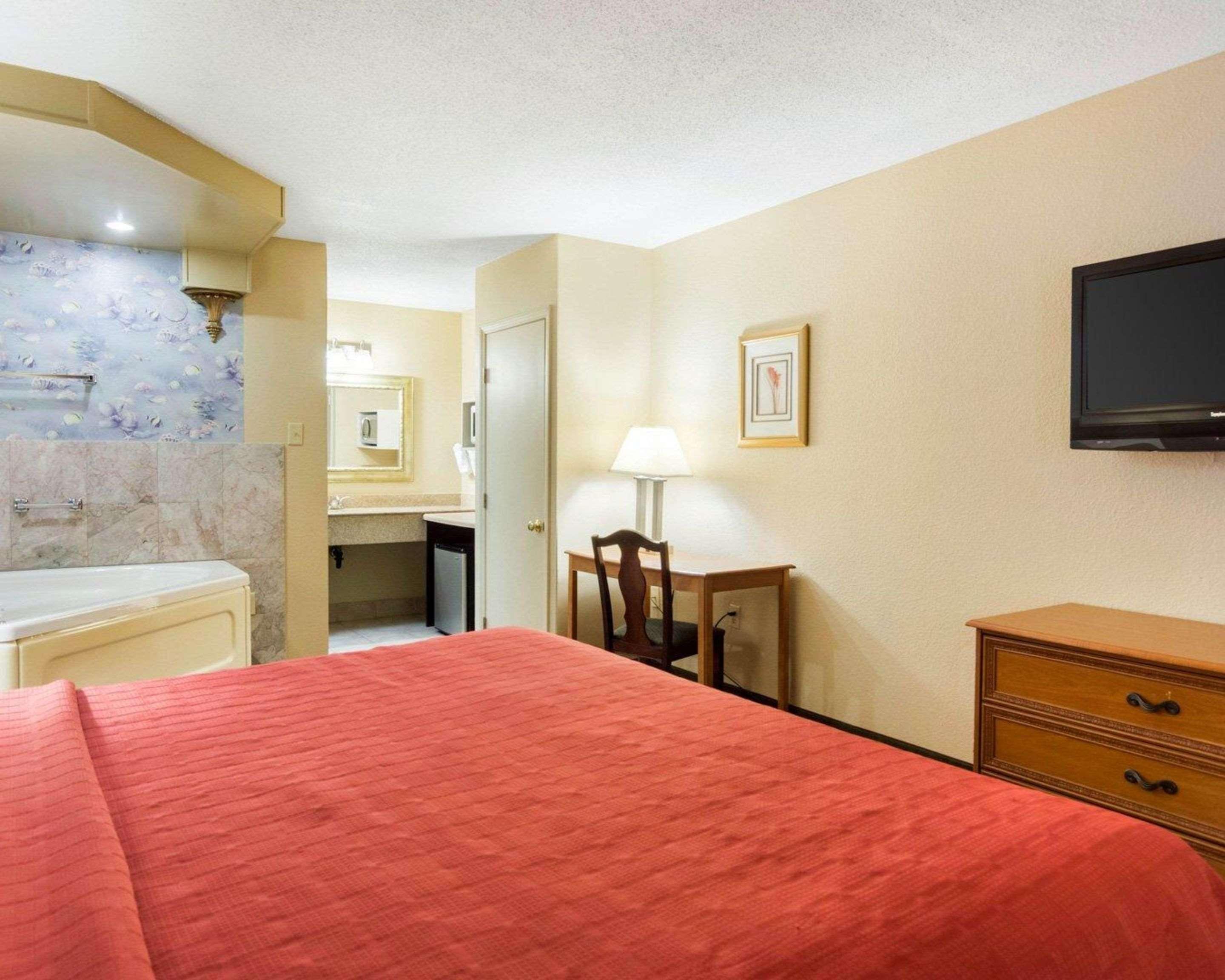 Quality Inn South Hill I-85 Exteriör bild