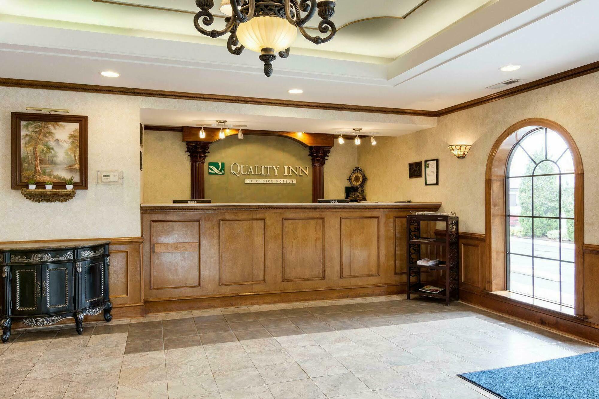 Quality Inn South Hill I-85 Exteriör bild